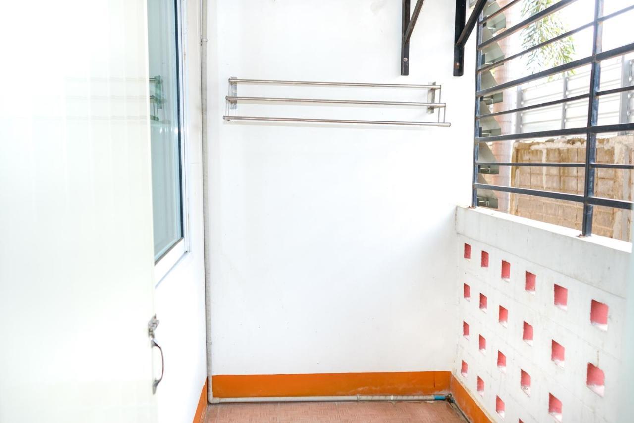 Pakdee House Hotel Udonthani Kültér fotó